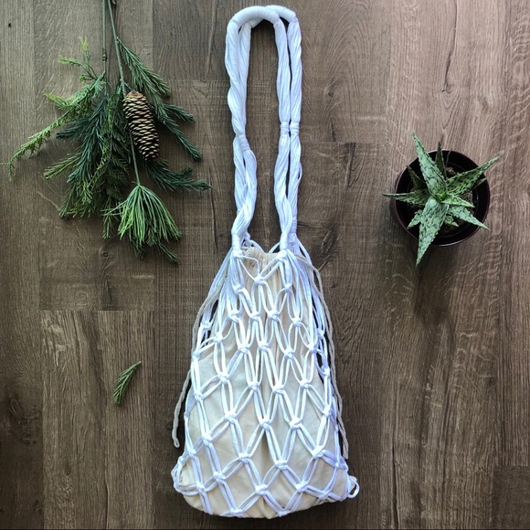 Handbags - Sale 🔥 White Tote 🌿